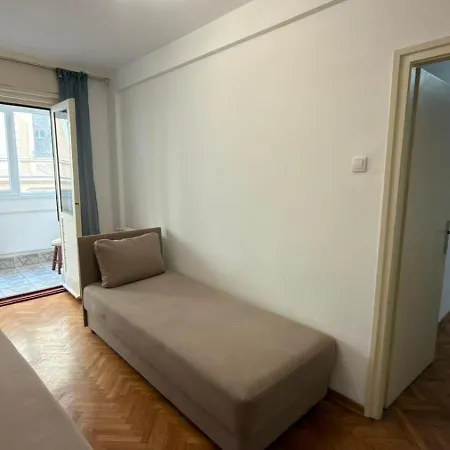 Venacsquare - * Belgrado