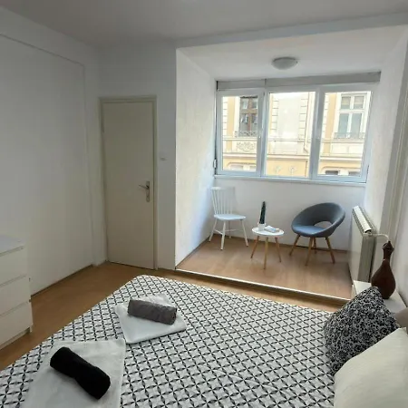 Venacsquare - Lägenhet *